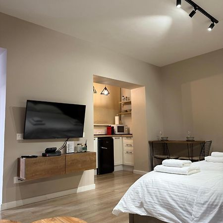 4Seasonsgea , Deluxe Studio , City Centre , טיראנה מראה חיצוני תמונה
