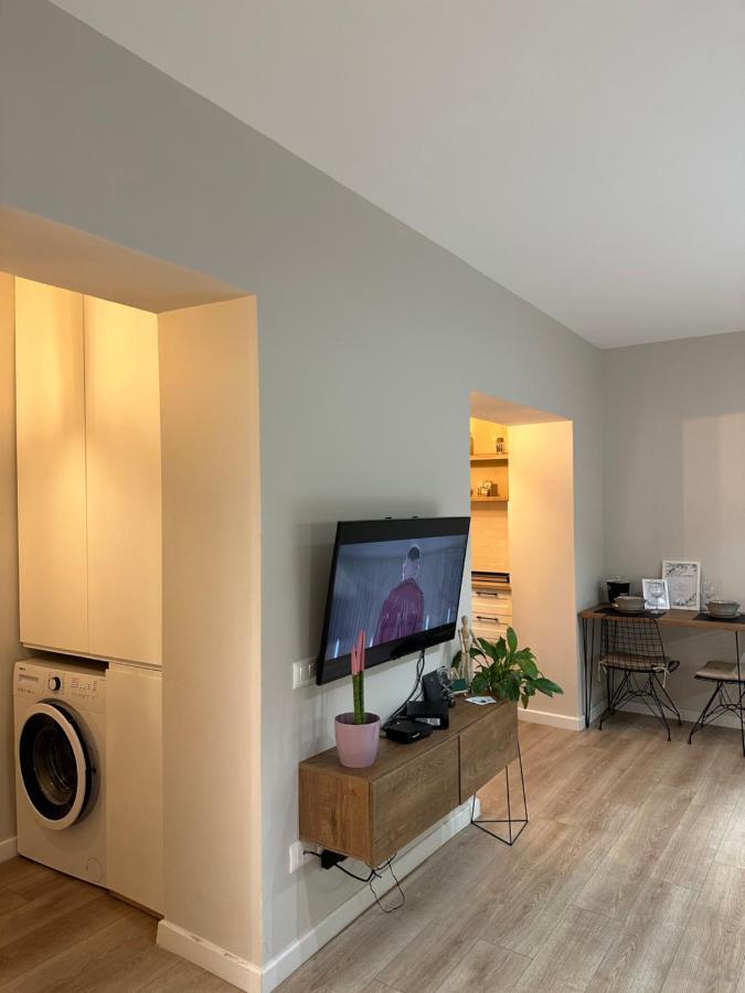 4Seasonsgea , Deluxe Studio , City Centre , טיראנה מראה חיצוני תמונה