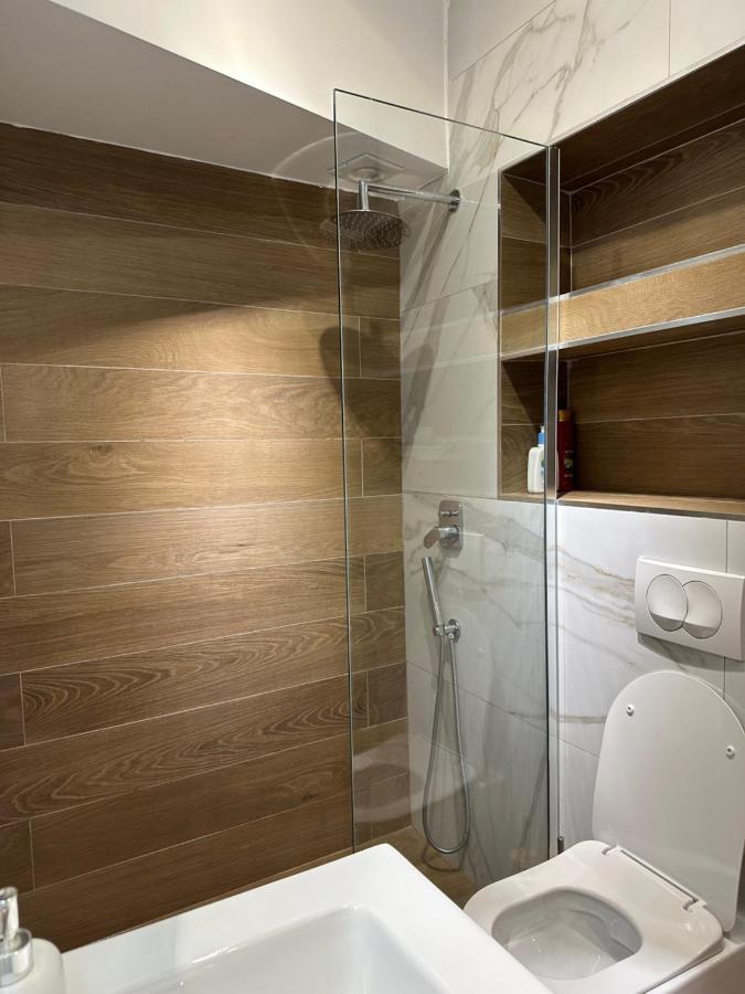 4Seasonsgea , Deluxe Studio , City Centre , טיראנה מראה חיצוני תמונה