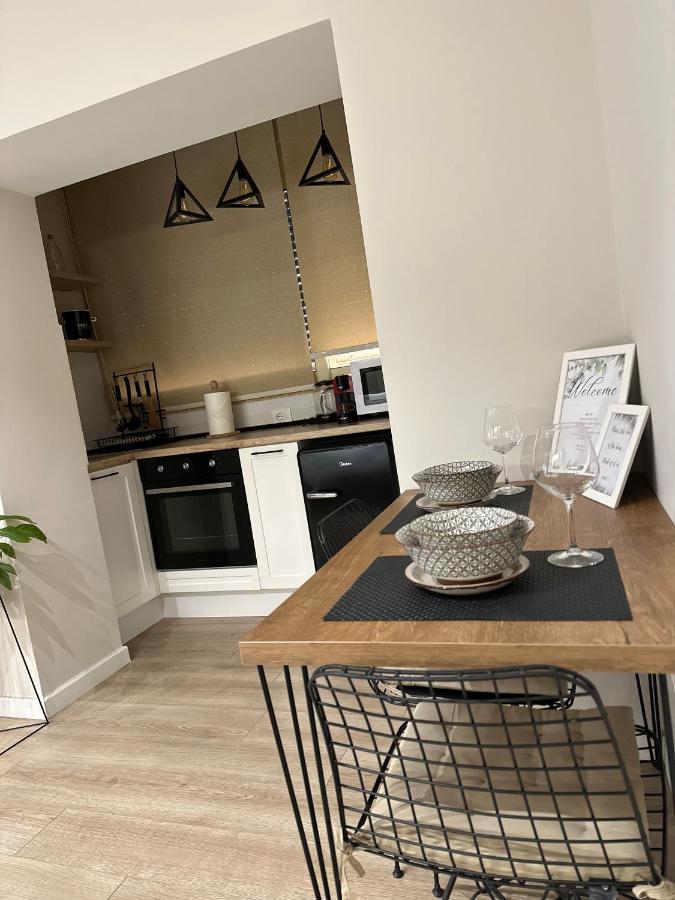 4Seasonsgea , Deluxe Studio , City Centre , טיראנה מראה חיצוני תמונה