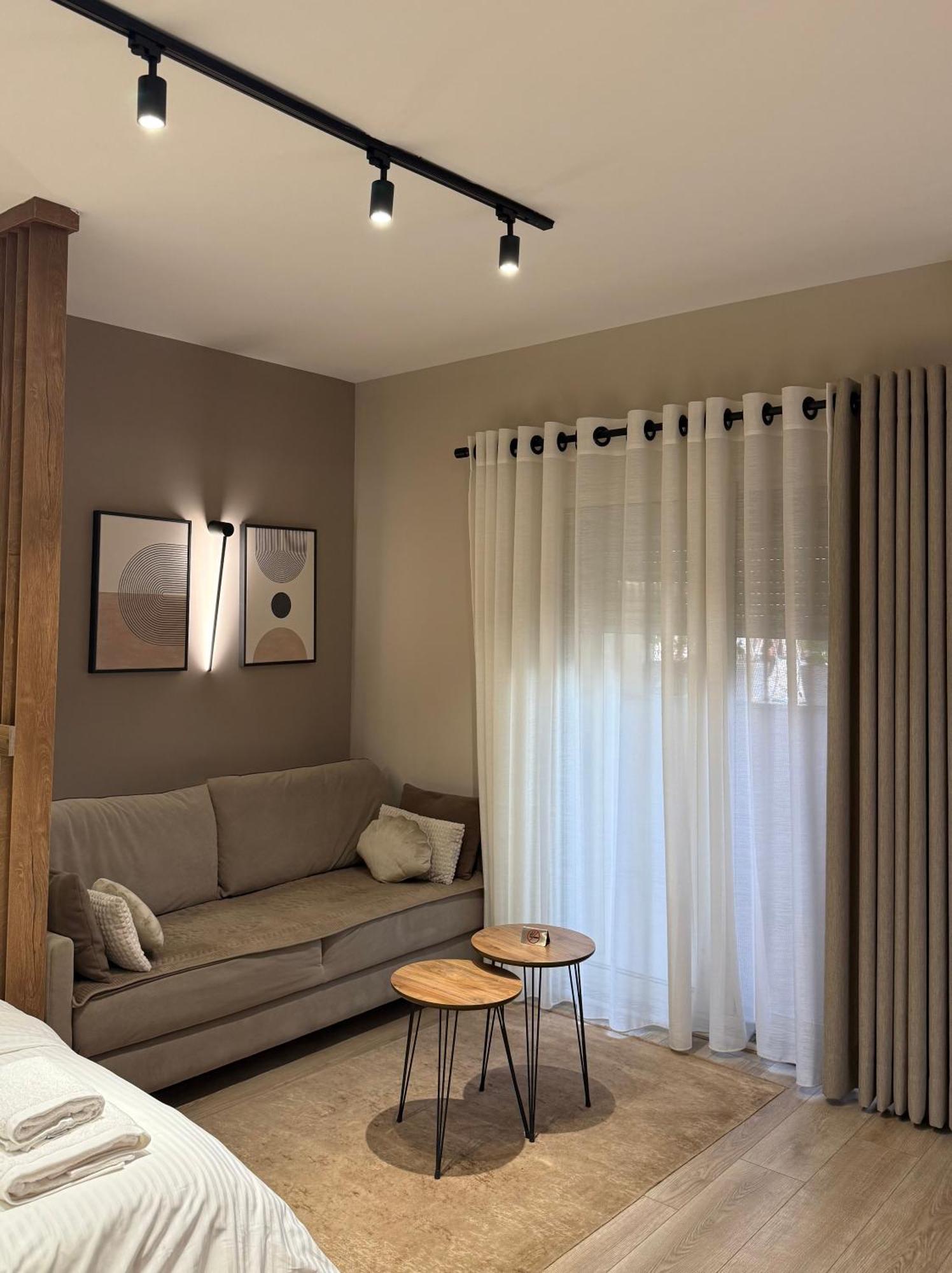 4Seasonsgea , Deluxe Studio , City Centre , טיראנה מראה חיצוני תמונה
